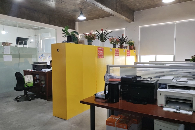 Gabinete inflamable de cierre automático para empresas farmacéuticas