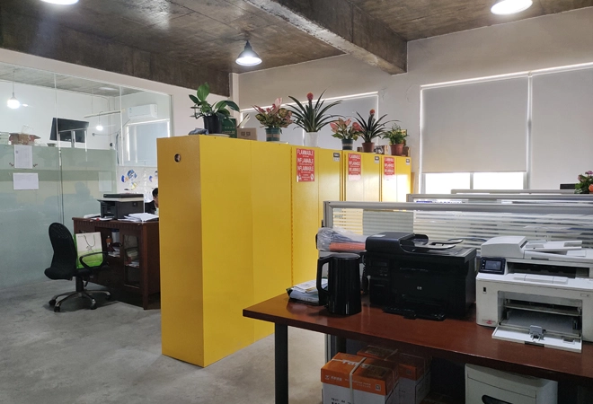 Gabinete inflamable de cierre automático para empresas farmacéuticas