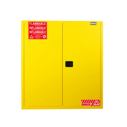 ¿Cuáles son los requisitos para el almacenamiento de líquidos inflamables?